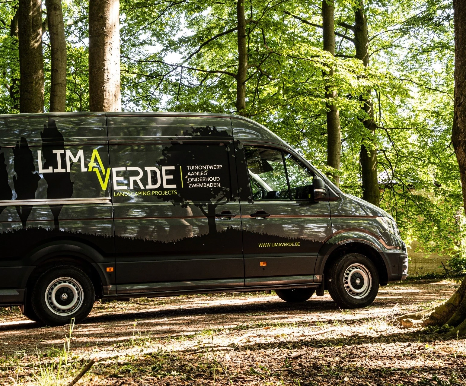 lima verde belettering bestelwagen zijkant
