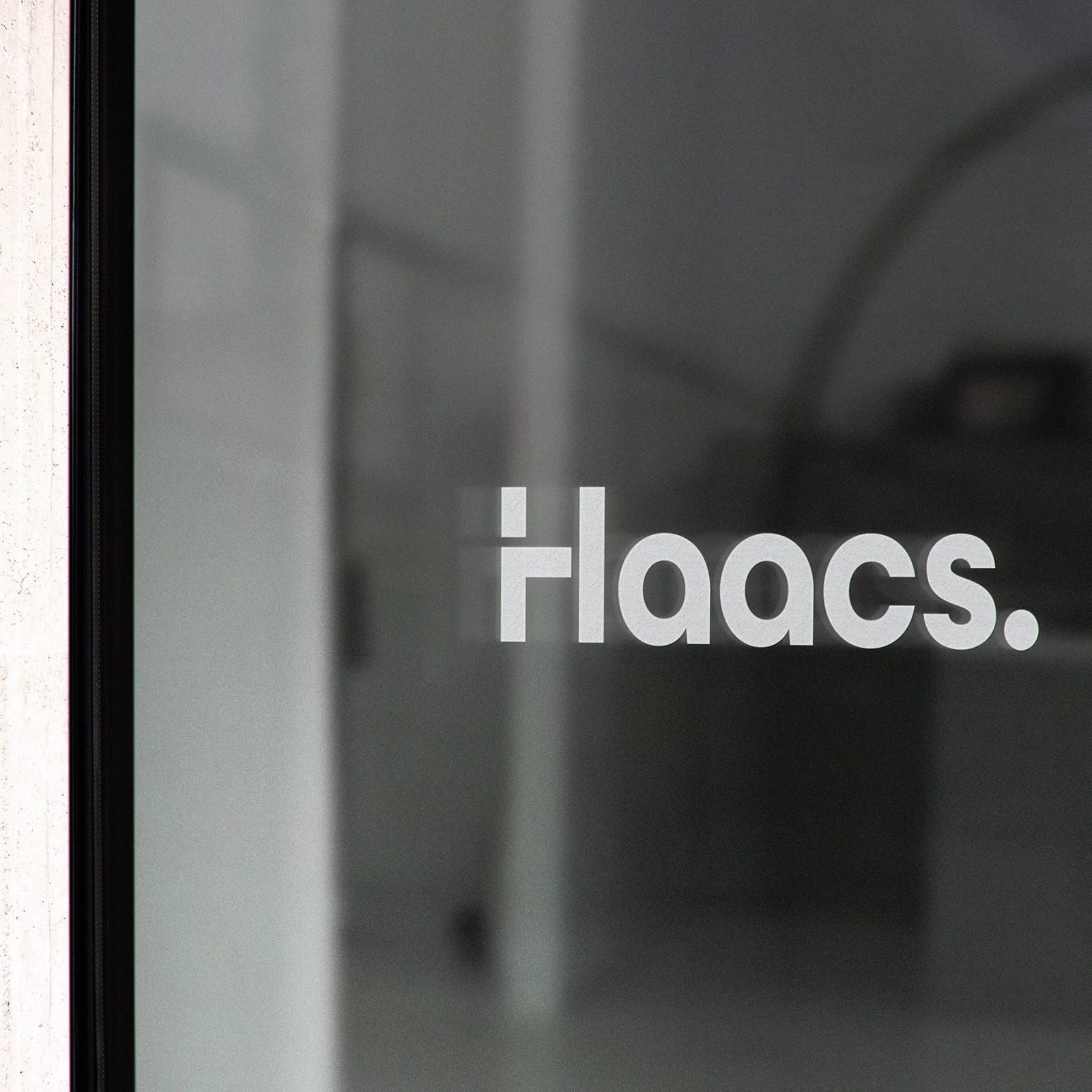 Mock-up van een raambelettering voor Haacs door Castaar