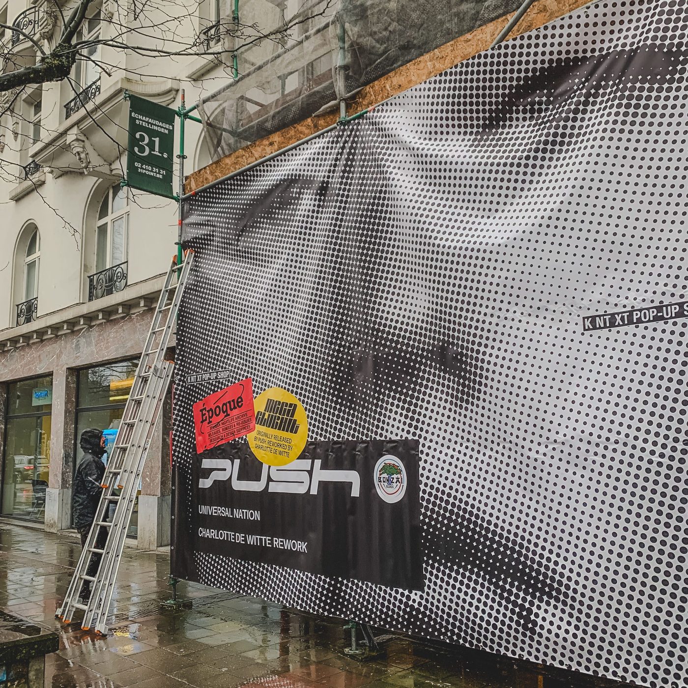 Vernieuwing van de geval voor KNTXT store in Brussel door Castaar