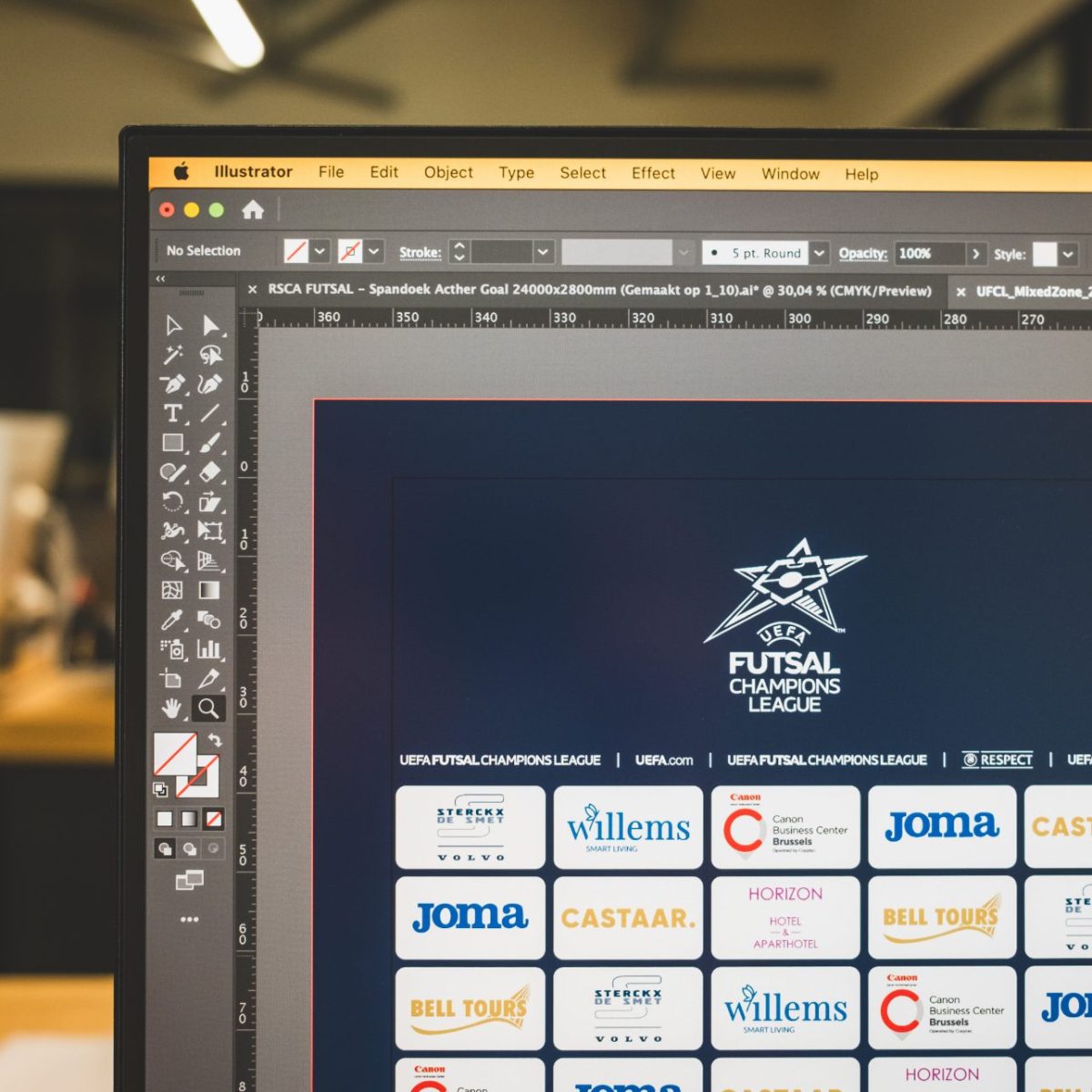 Ontwerp spandoek voor sponsors